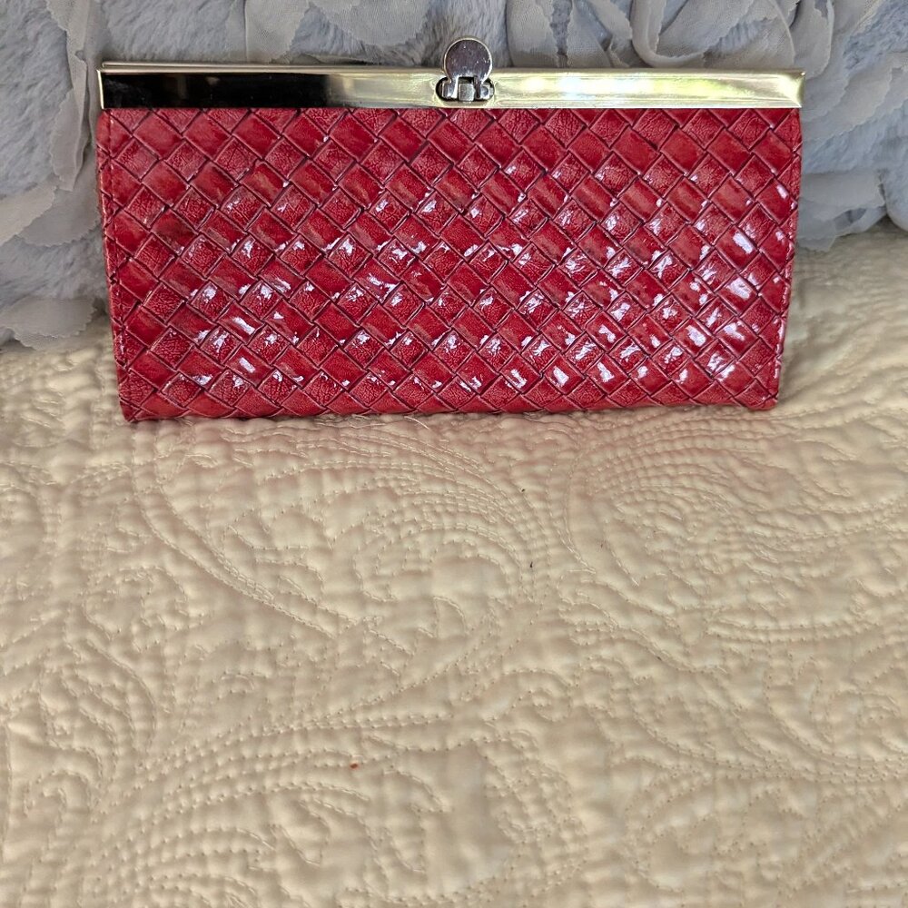 FANCY WALLET Royal Pink Vintage and in great condition